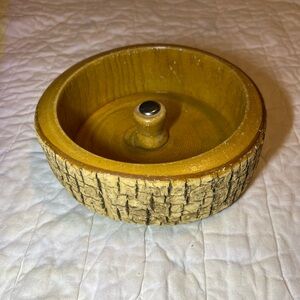 Vintage Elwood rusticware Handcrafted Wooden nut Bowl Bark Accent 8.5” Diameter